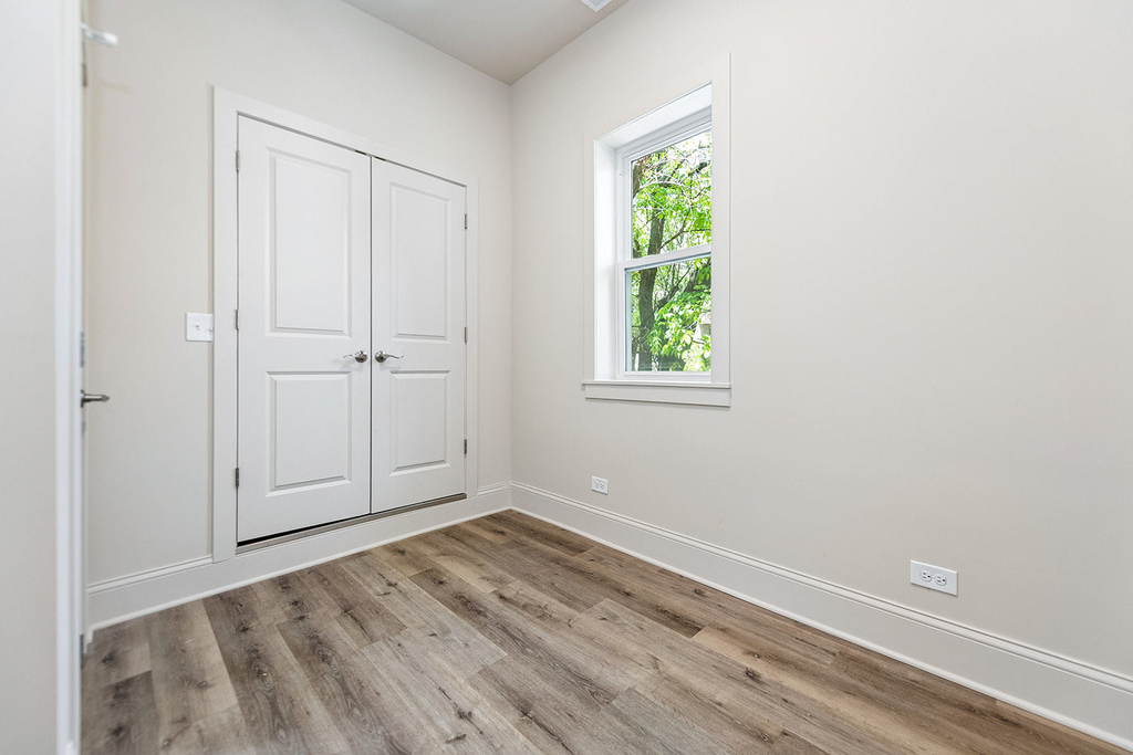 1238 N Artesian Avenue - Photo 6