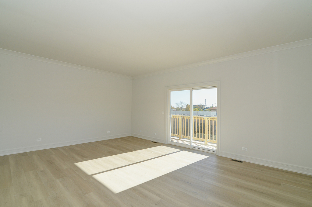 212 Walnut Street N - Photo 14