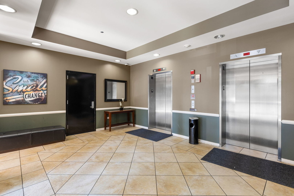 656 Pearson Street - Photo 2