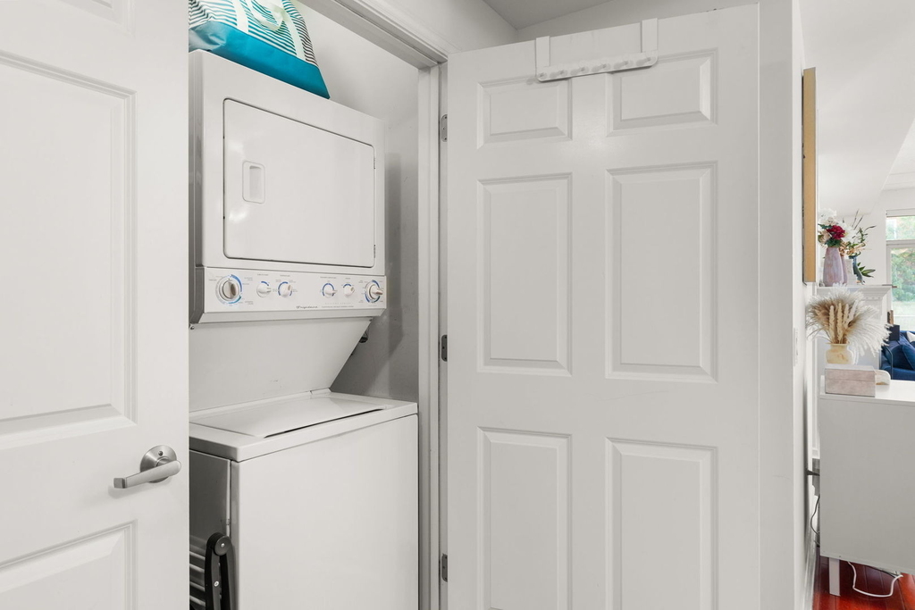656 Pearson Street - Photo 10