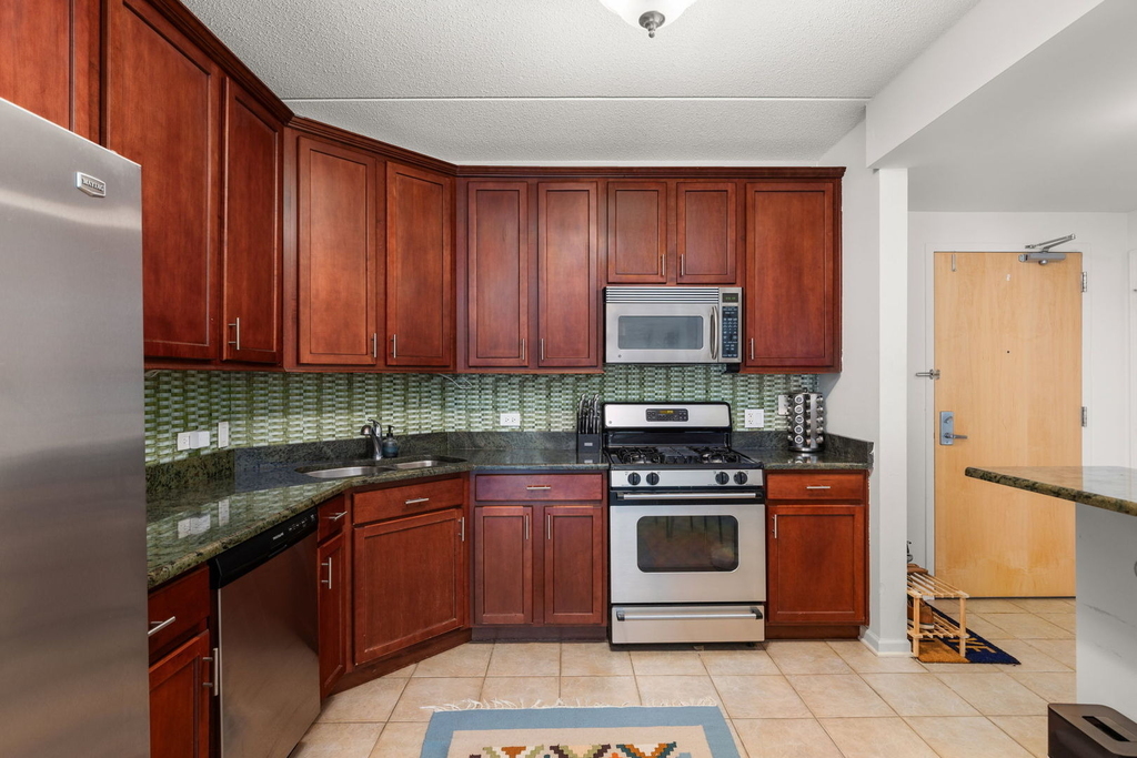 656 Pearson Street - Photo 8