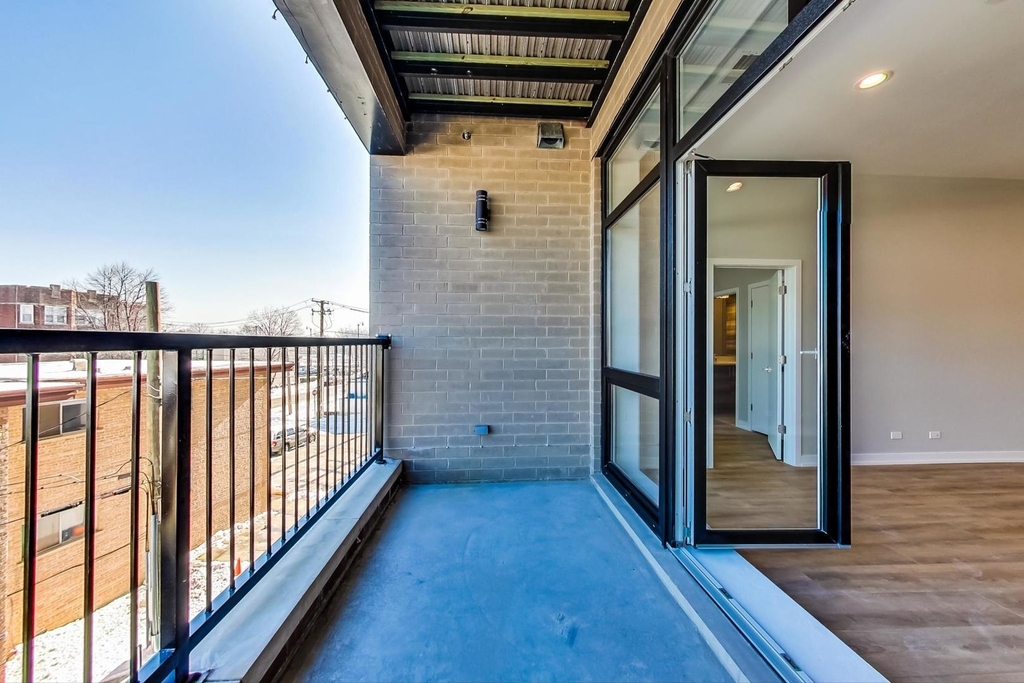 8025 Skokie Boulevard - Photo 14