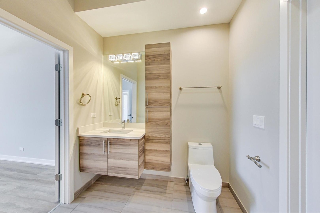8025 Skokie Boulevard - Photo 10