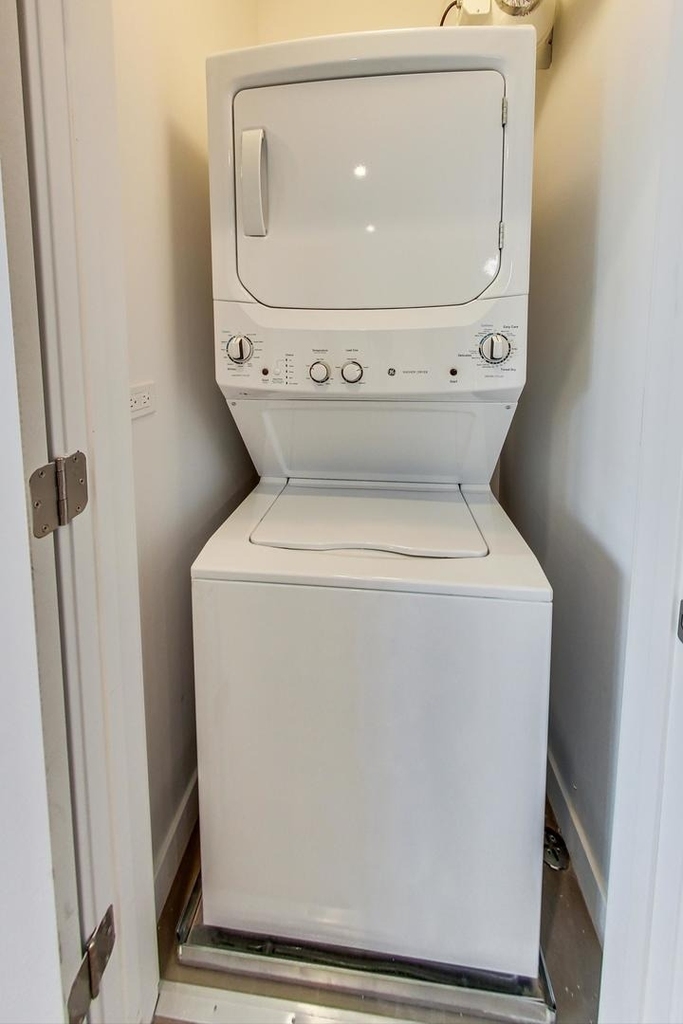 8025 Skokie Boulevard - Photo 12