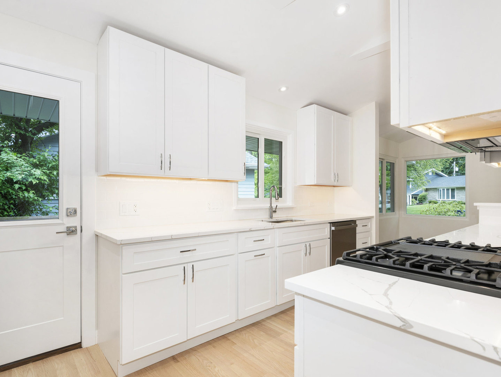 48 Oakwood Drive - Photo 4