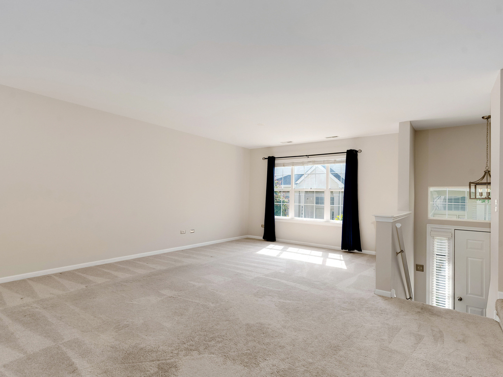 2745 Canyon Drive - Photo 2
