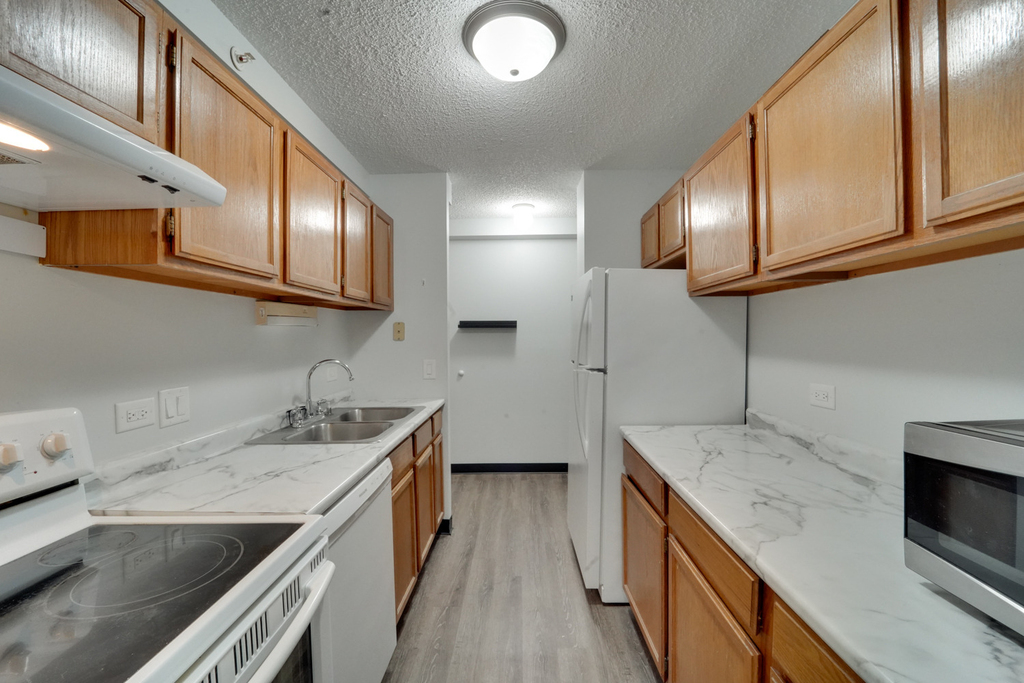 1800 Huntington Boulevard - Photo 3