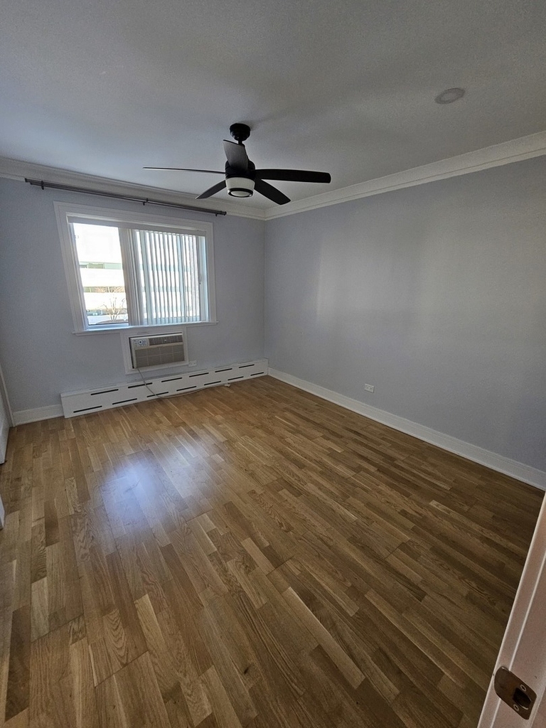 5358 N Cumberland Avenue - Photo 9