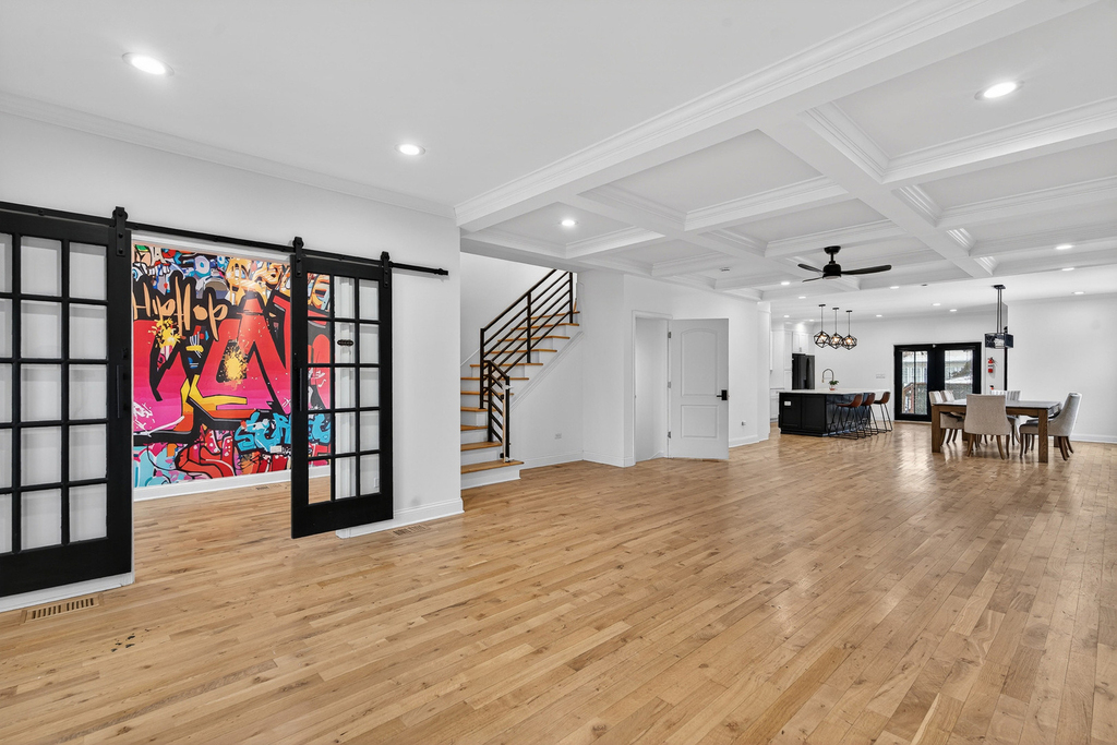 2514 Harvey Avenue - Photo 2