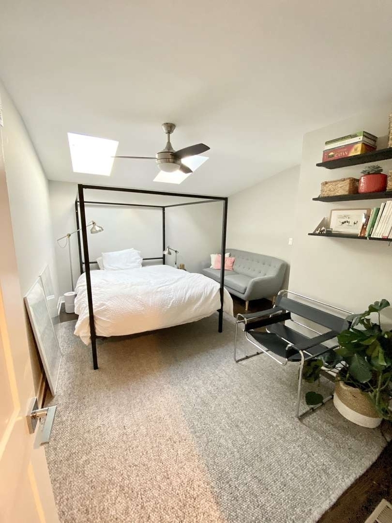 1854 W 18th Street - Photo 4