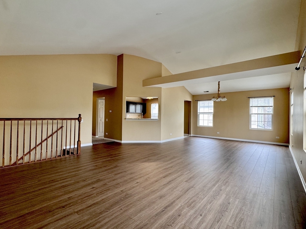 2905 Stonewater Drive - Photo 4