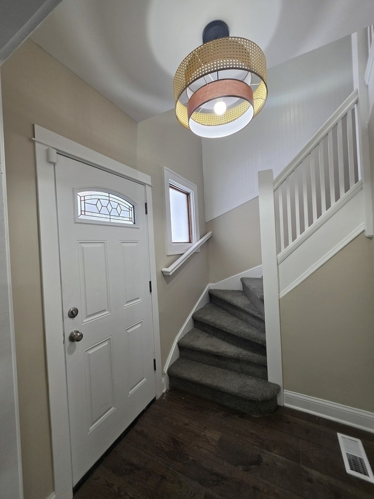12019 S Perry Avenue - Photo 1