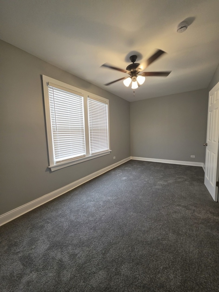12019 S Perry Avenue - Photo 10