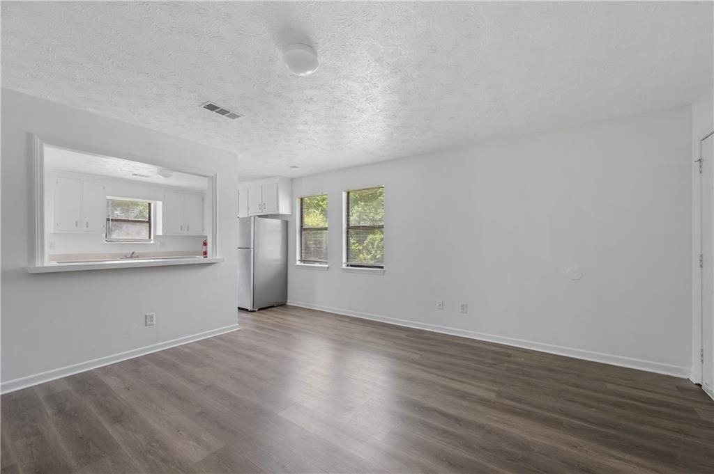 233 Tanglewood Drive - Photo 4