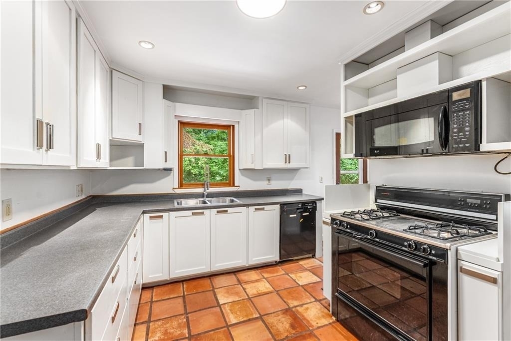 1469 Clairmont Road - Photo 7