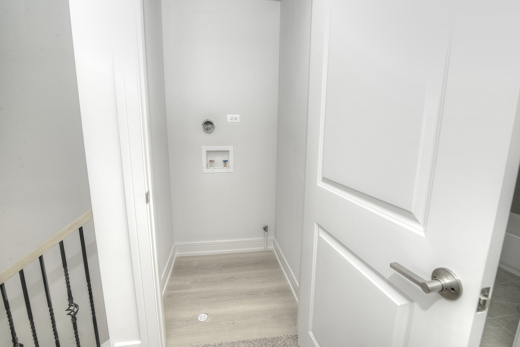 212 Walnut Street N - Photo 18