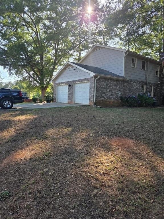 2206 Country Club Drive Se - Photo 1