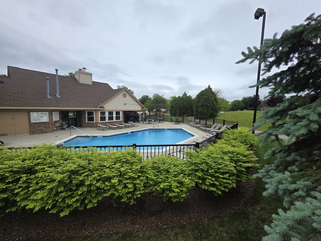 225 Willow Parkway - Photo 35