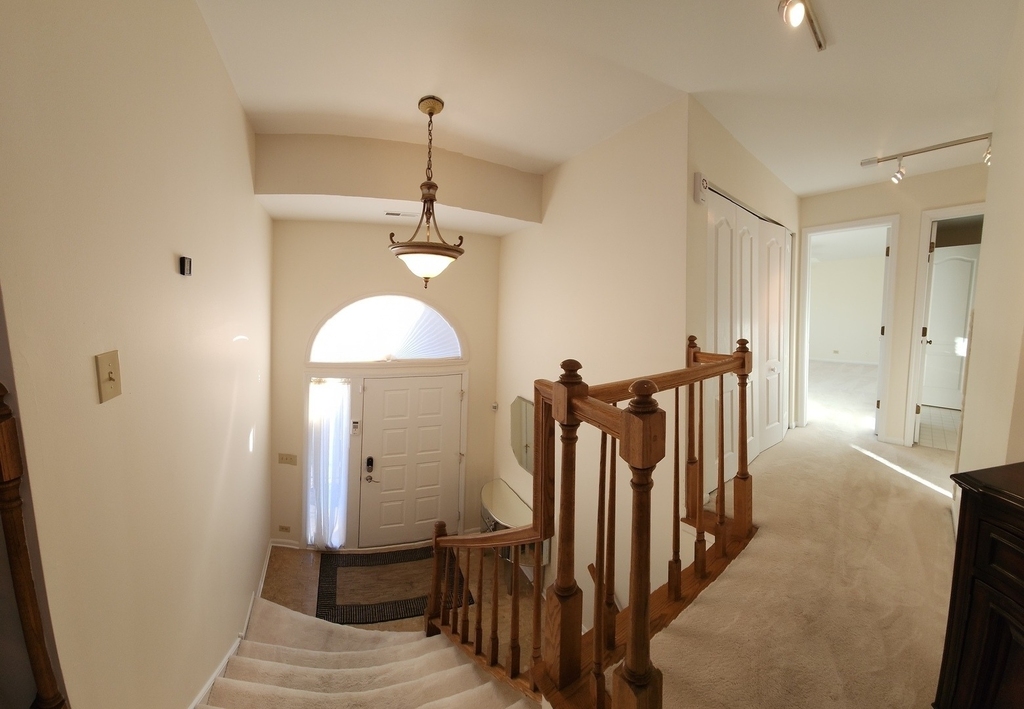 225 Willow Parkway - Photo 2