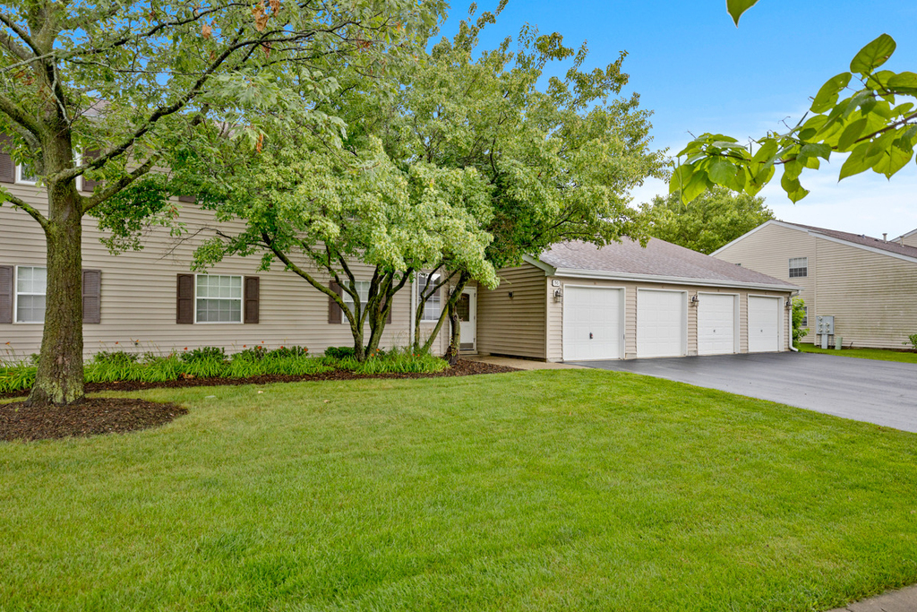 96 Gant Circle - Photo 0