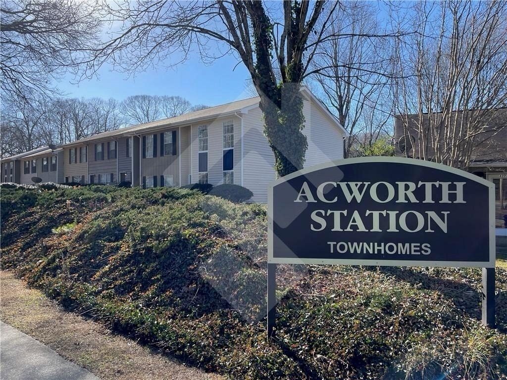 4267 Grogan Street Nw - Photo 0