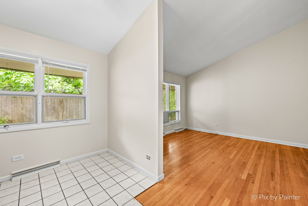 327 E Lake Street - Photo 8