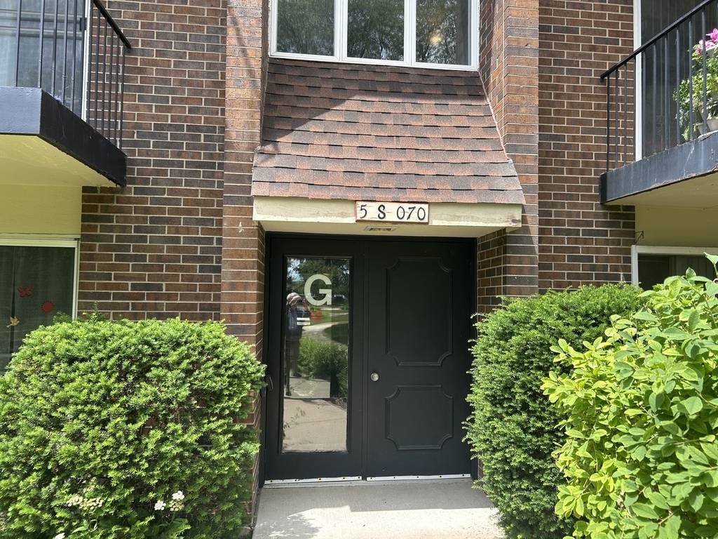5s070 Pebblewood Lane - Photo 2