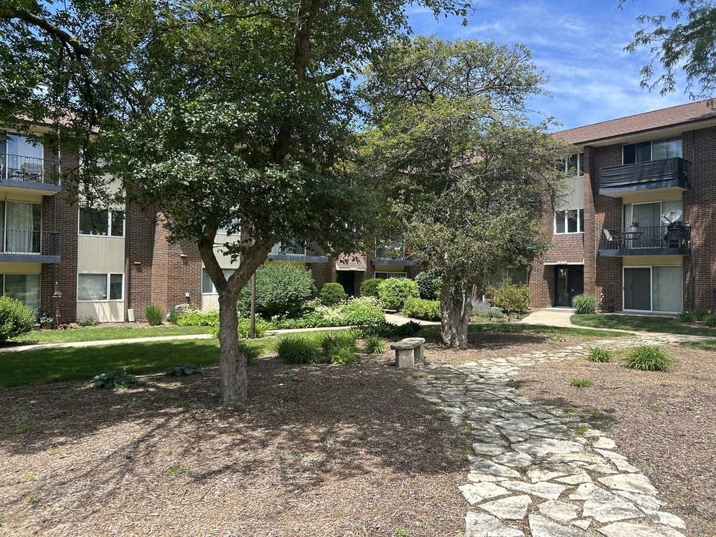5s070 Pebblewood Lane - Photo 14