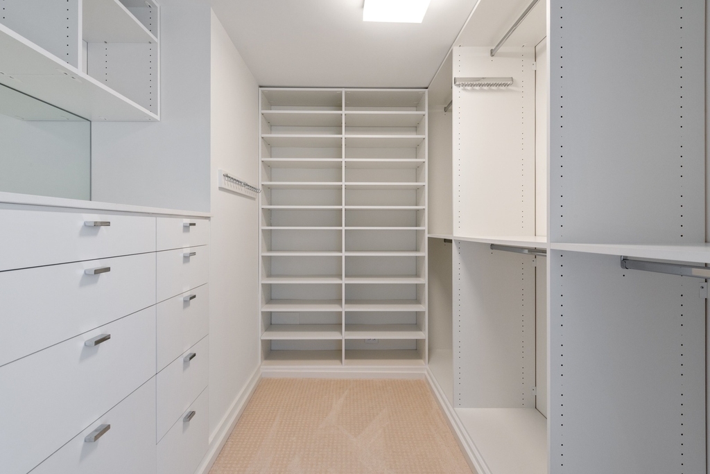 180 E Pearson Street - Photo 16