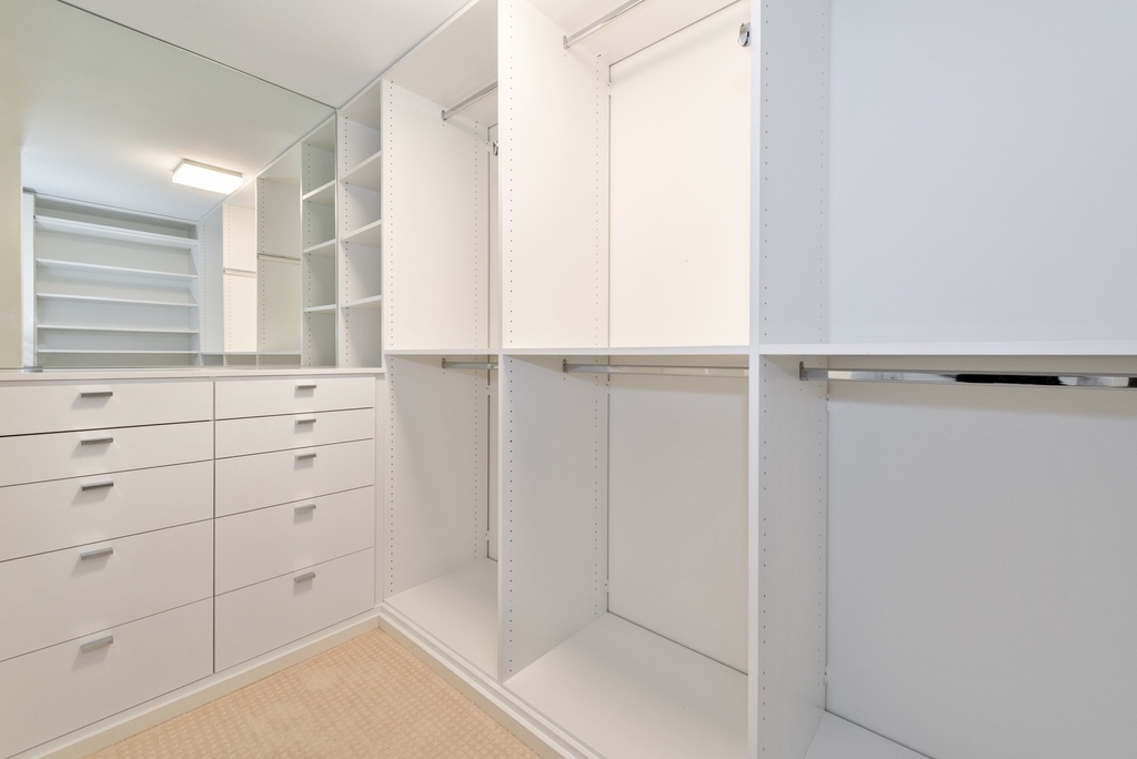 180 E Pearson Street - Photo 17