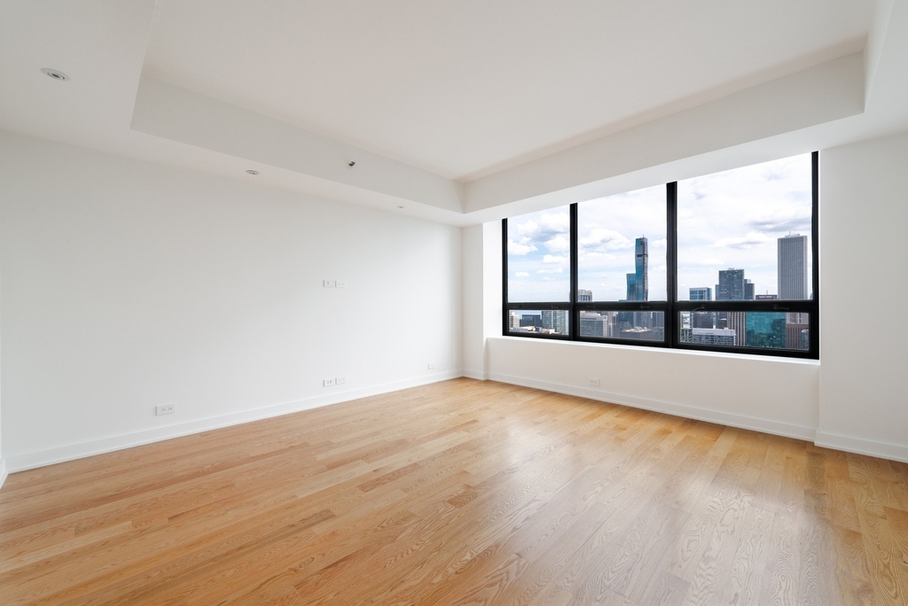 180 E Pearson Street - Photo 19