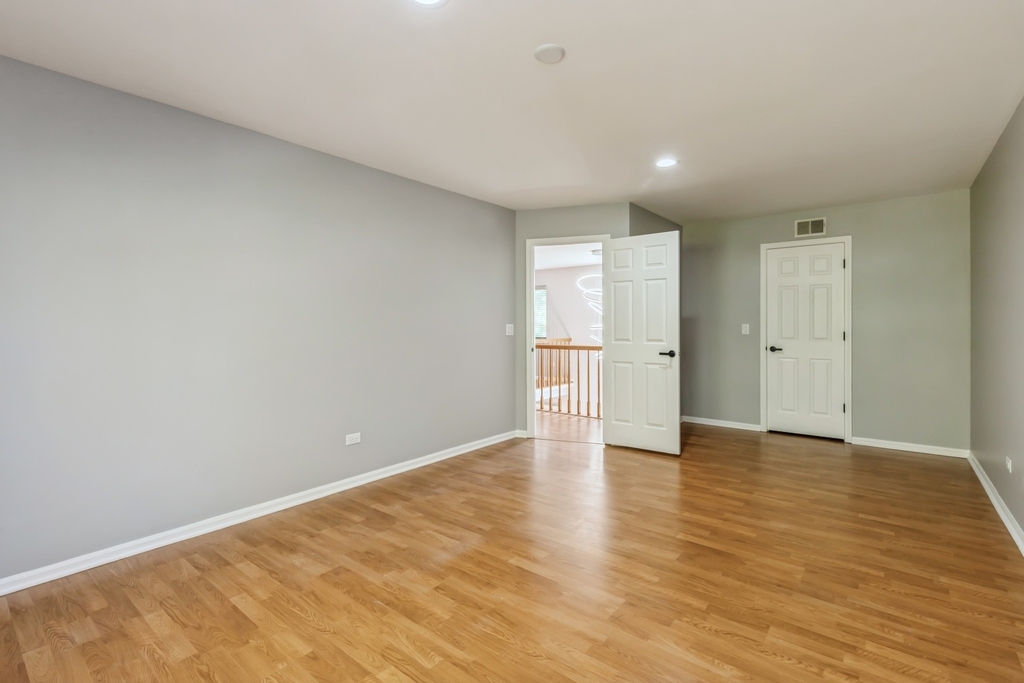 222 Wellington Circle - Photo 9