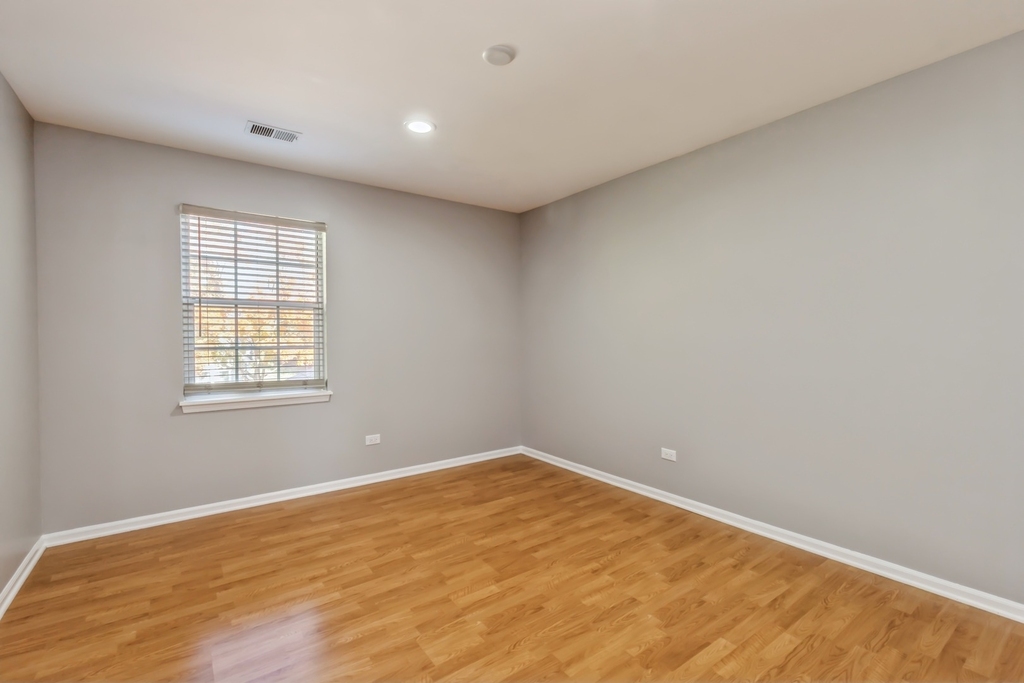 222 Wellington Circle - Photo 10