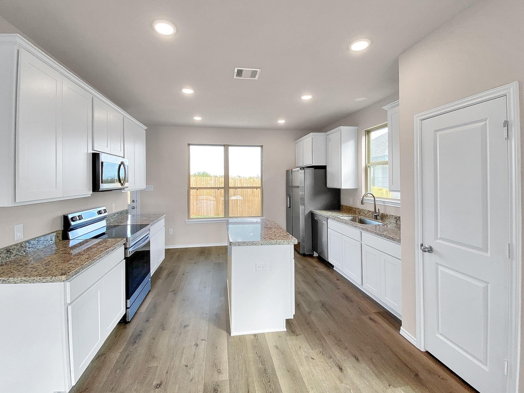 13071 Clearview Drive - Photo 5