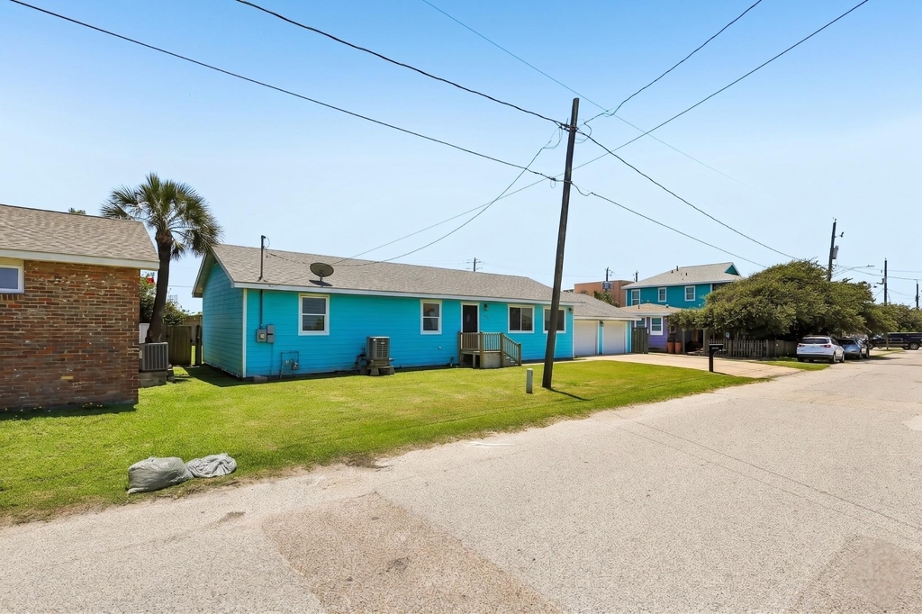 5709 Maco Street - Photo 2