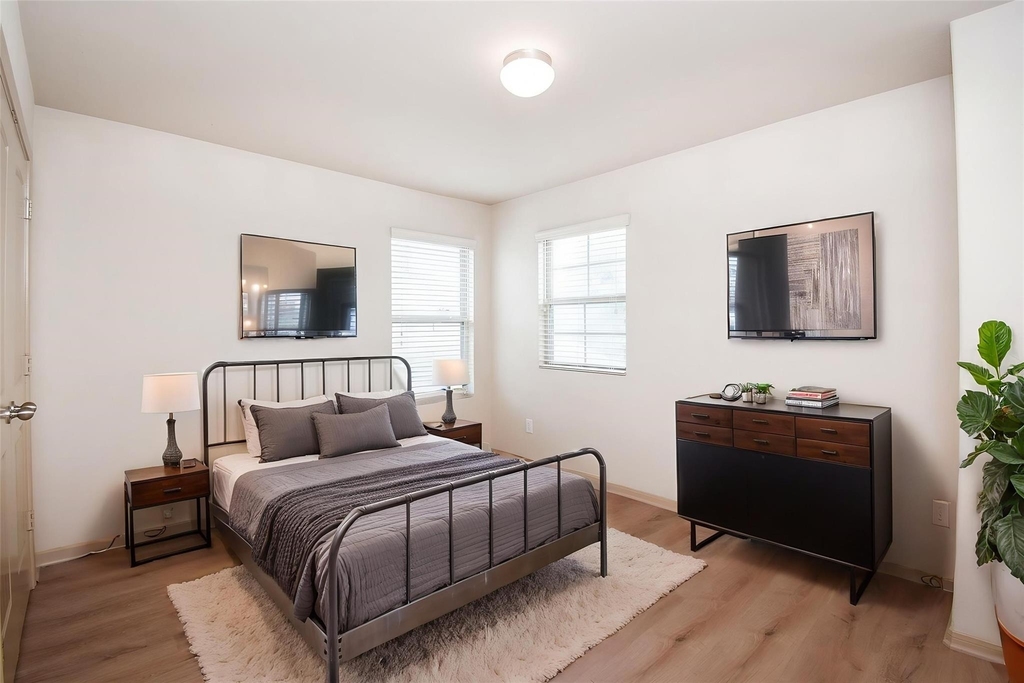 2106 Harmon Crest Court - Photo 35