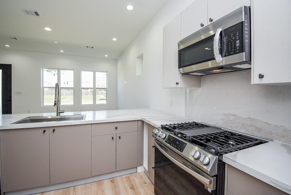 15000 S Richmond Avenue - Photo 8