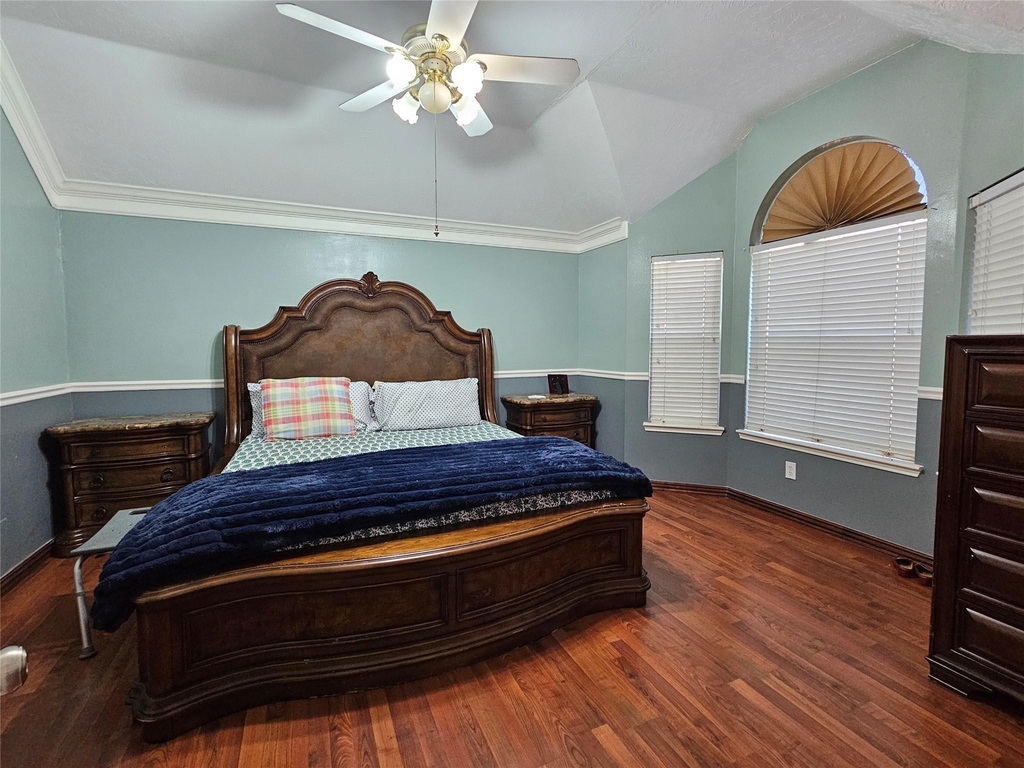 8807 Vista Springs Drive - Photo 11