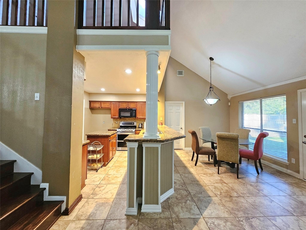 8807 Vista Springs Drive - Photo 2