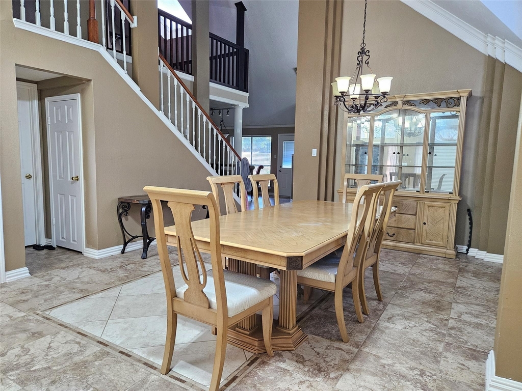 8807 Vista Springs Drive - Photo 3