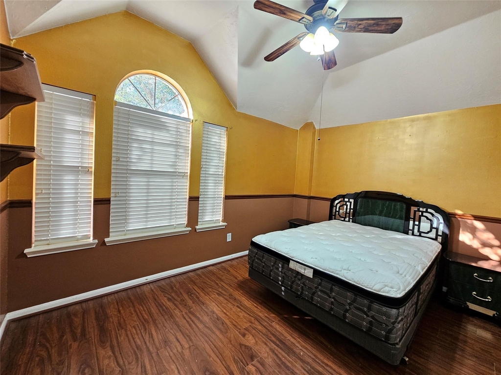8807 Vista Springs Drive - Photo 15