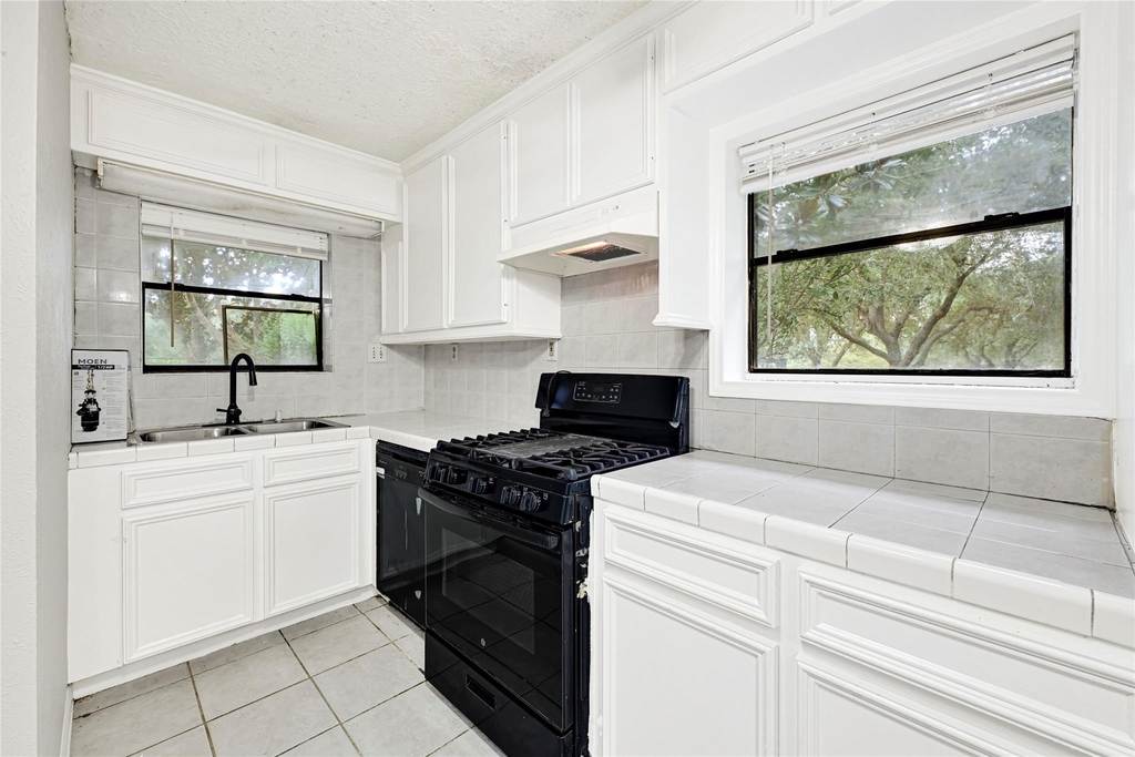 8619 Arranmore Lane - Photo 28