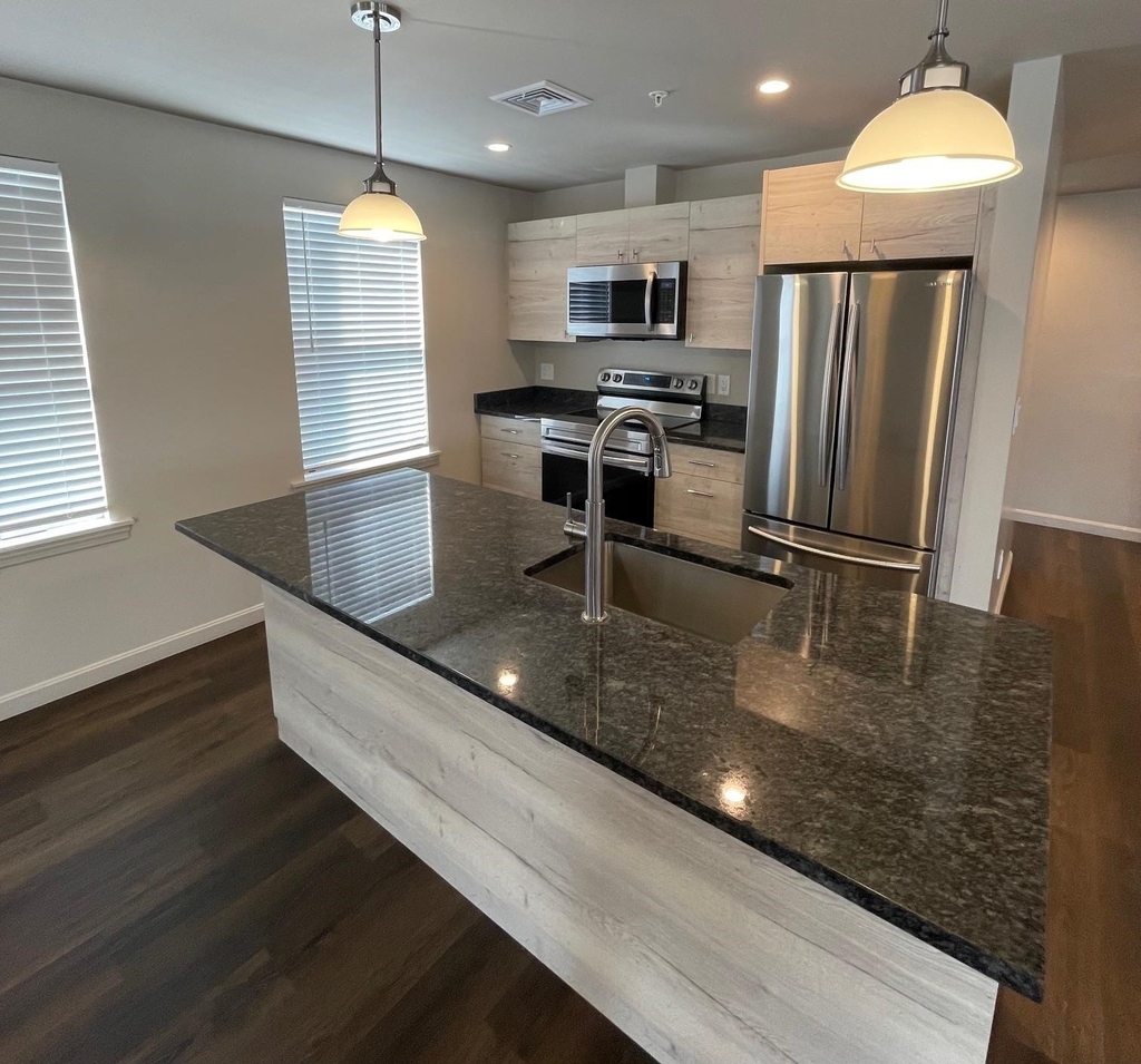 540 Lafayette - Photo 2