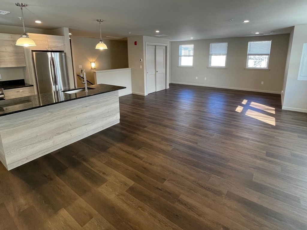 540 Lafayette - Photo 3