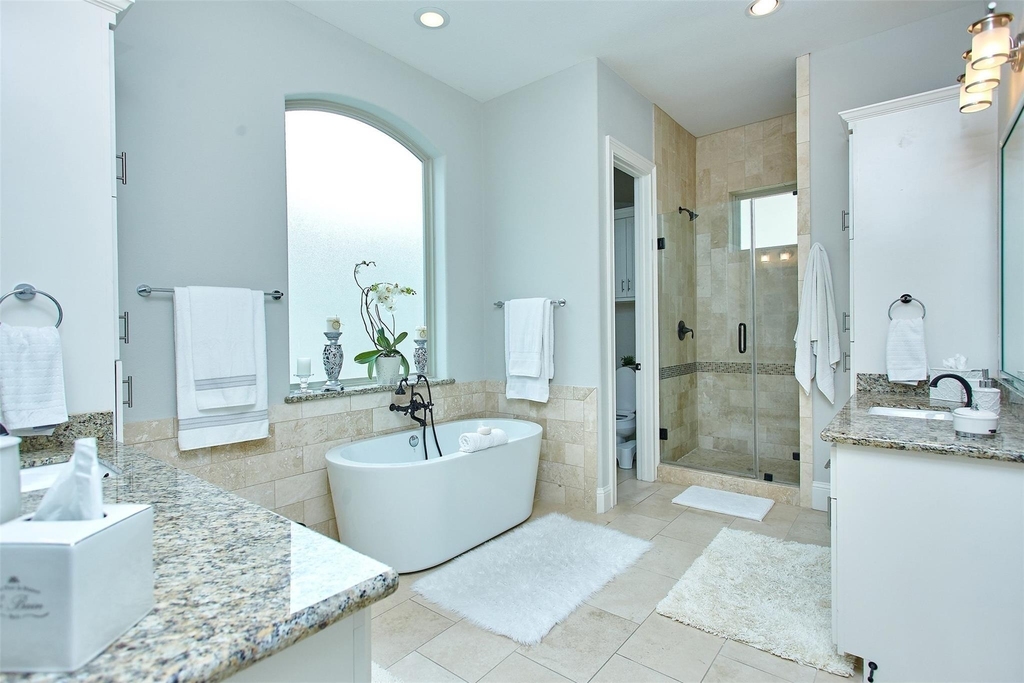 1126 W West 16th Street - Photo 32