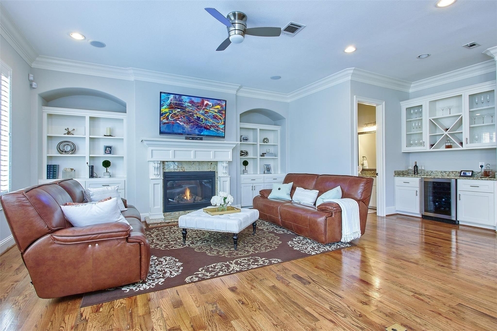 1126 W West 16th Street - Photo 16