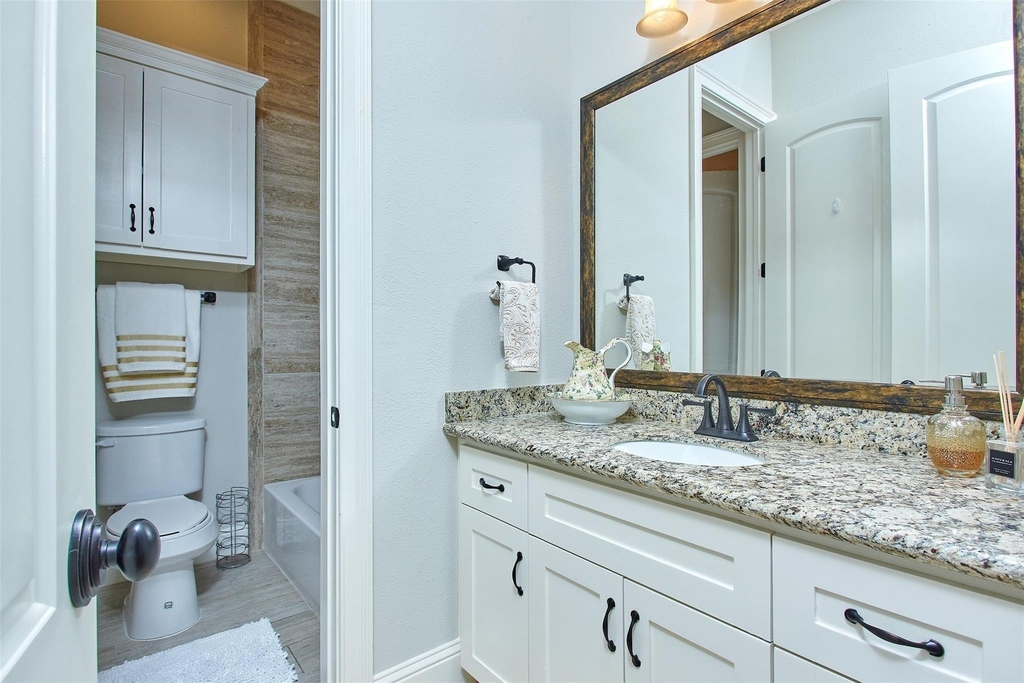 1126 W West 16th Street - Photo 44