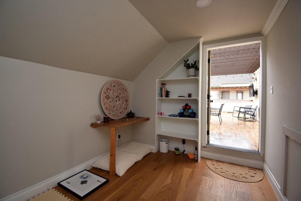 1126 W West 16th Street - Photo 9