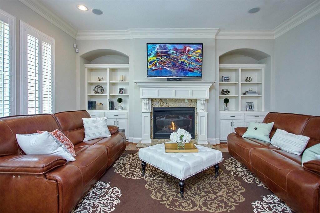 1126 W West 16th Street - Photo 15