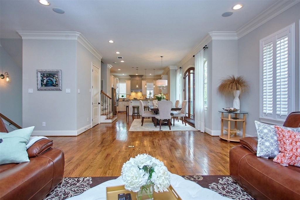 1126 W West 16th Street - Photo 17